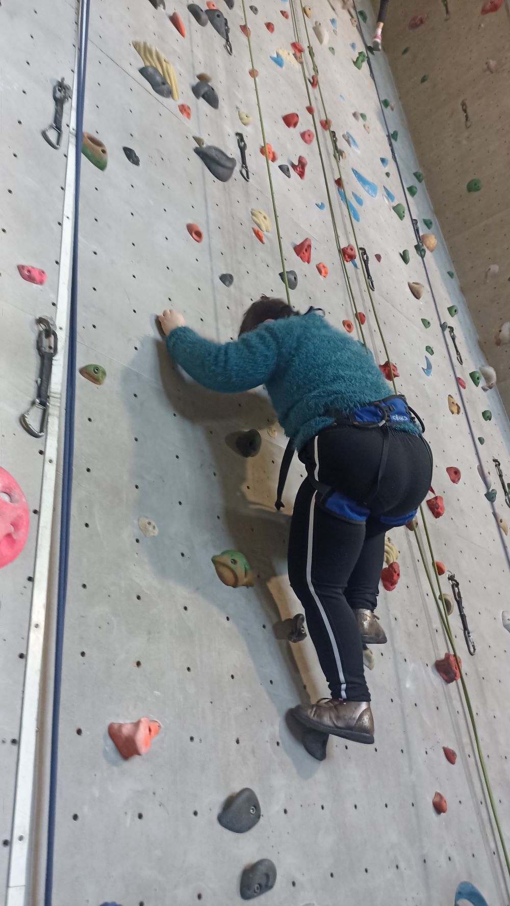 Huit résidents de notre établissement relèvent le défi de l’escalade à Oloron Ste Marie